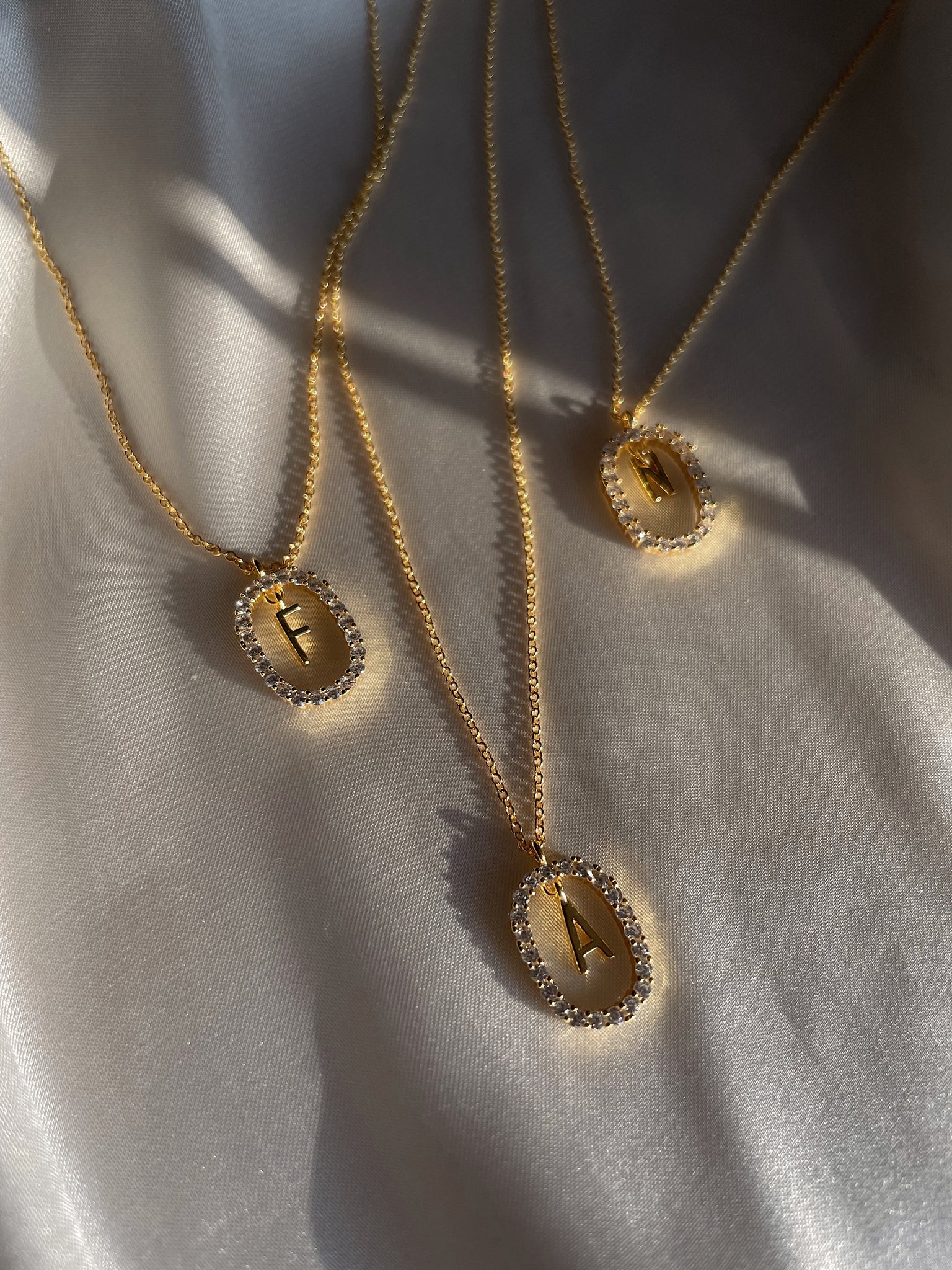 Annoushka 18ct Gold R Diamond Initial Pendant | Liberty
